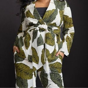 ELOQII Banana Leaf Belted Blazer Size 20